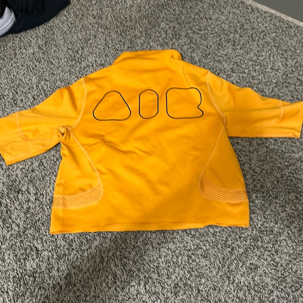 Orange Nike crop top. Style top size M